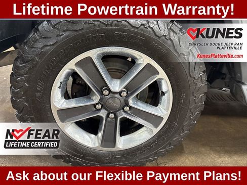 Used 2019 Jeep Wrangler Unlimited Sahara w/ Safety Group AWD/4WD image 13
