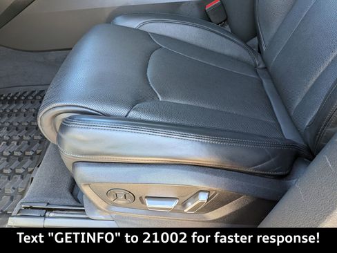 Used 2024 Audi Q7 3.0T Prestige image 24