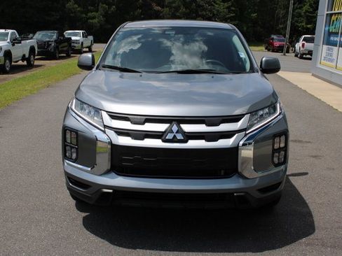 Used 2023 Mitsubishi Outlander Sport 2.0 SE 4D Sport Utility image 2