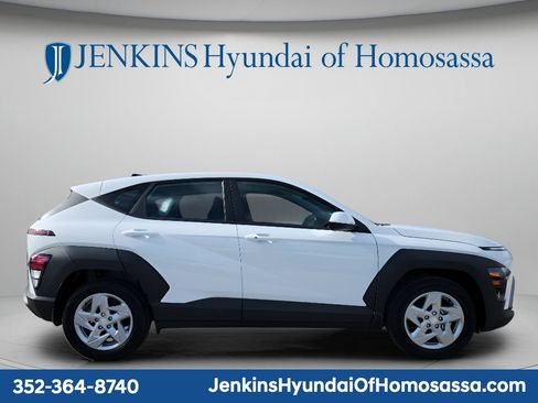 New 2026 Hyundai Kona SE FWD image 1