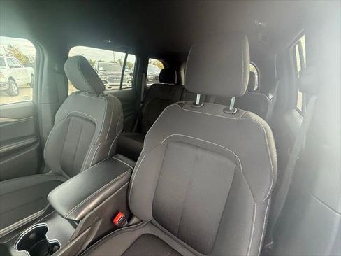 Certified 2025 Jeep Grand Cherokee Laredo image 24