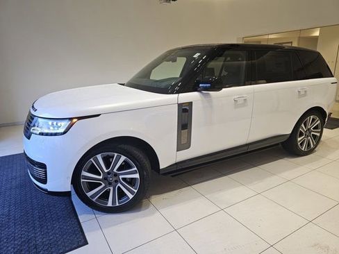 Used 2024 Land Rover Range Rover SV image 6