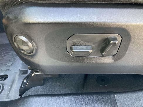 Used 2024 Jeep Wrangler Rubicon w/ Convenience Group image 13