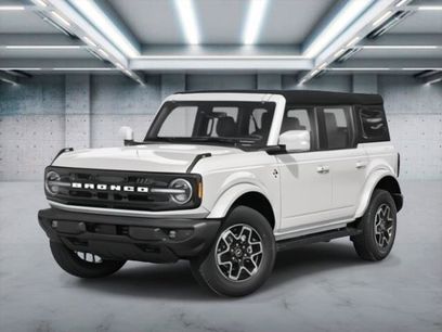New 2026 Ford Bronco Outer Banks w/ Sasquatch Package