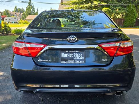 Used 2016 Toyota Camry SE w/ Moonroof Package FWD image 5
