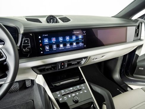New 2026 Porsche Cayenne E-Hybrid Coupe AWD/4WD image 13