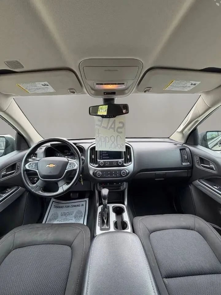 Used 2022 Chevrolet Colorado LT w/ LT Convenience Package AWD/4WD image 12