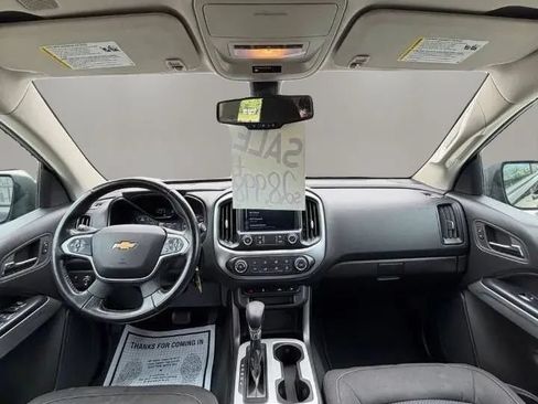 Used 2022 Chevrolet Colorado LT w/ LT Convenience Package AWD/4WD image 12