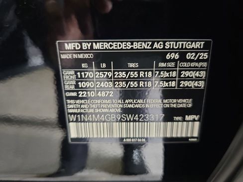 Certified 2025 Mercedes-Benz GLB 250 image 36