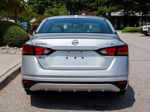 Used 2022 Nissan Altima 2.5 SV FWD image 4