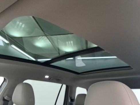 Used 2026 Volkswagen Atlas SE w/ Panoramic Sunroof Package FWD image 18
