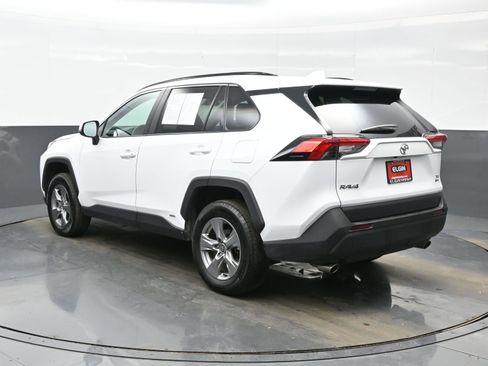Used 2025 Toyota RAV4 XLE image 4