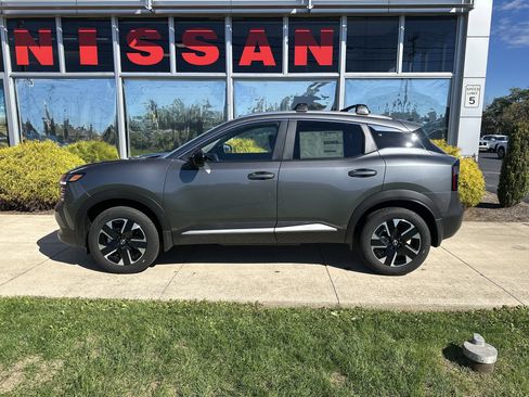 New 2026 Nissan Kicks SV w/ SV Premium Package image 3