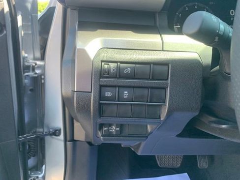 Used 2025 Toyota Tacoma TRD Off-Road AWD/4WD image 13
