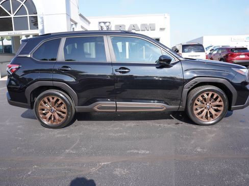 Used 2025 Subaru Forester Sport AWD/4WD image 2