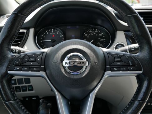 Used 2020 Nissan Rogue Sport SV w/ All-Weather Package AWD/4WD image 25