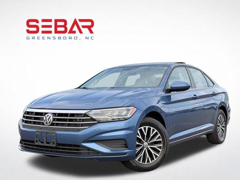 Used 2019 Volkswagen Jetta SE FWD image 1