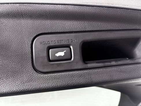 Used 2025 Acura MDX A-Spec image 17