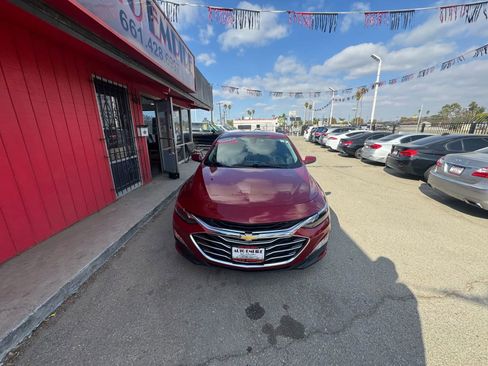 Used 2019 Chevrolet Malibu LT image 3