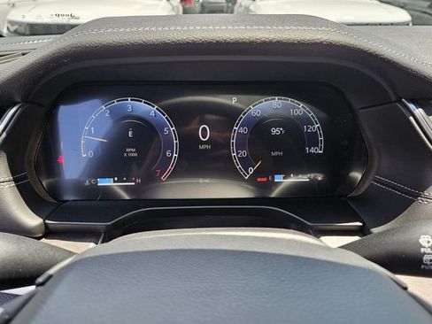 New 2025 Jeep Grand Cherokee Limited w/ Luxury Tech Group II image 10