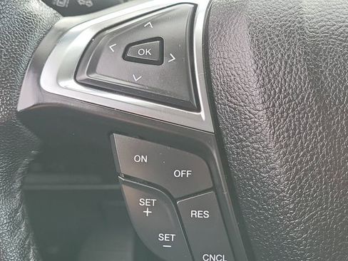 Certified 2022 Ford Edge SEL image 8