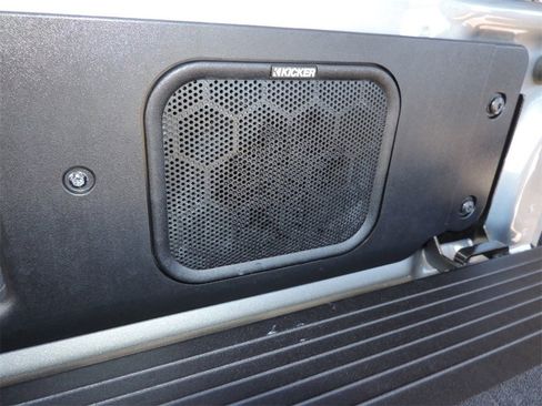 Certified 2025 GMC Sierra 2500 AT4X image 15