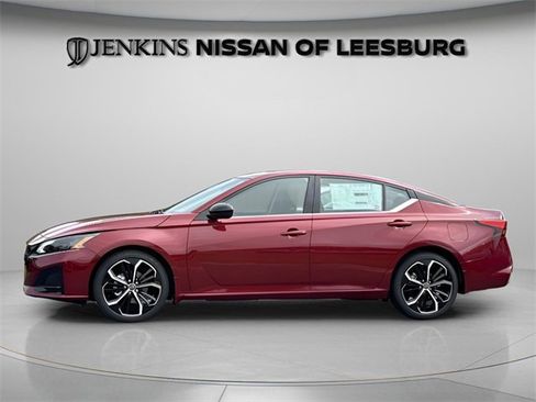 New 2025 Nissan Altima 2.5 SR w/ SR Premium Package image 6