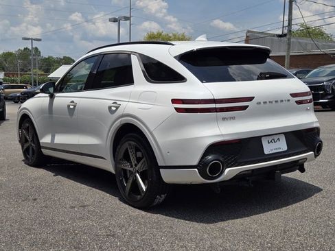 Used 2024 Genesis GV70 2.5T w/ Sport Prestige Package AWD/4WD image 9