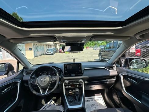 Used 2019 Toyota RAV4 XLE w/ Convenience Package AWD/4WD image 28
