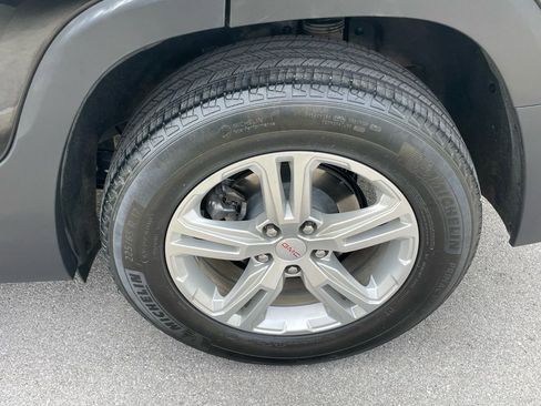 Used 2024 GMC Terrain SLE image 29