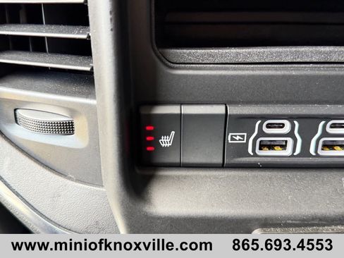 Used 2025 RAM 1500 Laramie w/ Night Edition image 31