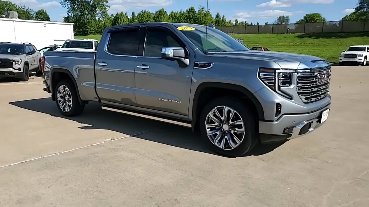 Used 2023 GMC Sierra 1500 Denali w/ Denali Reserve Package AWD/4WD image 2
