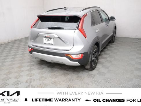 New 2026 Kia Niro EX FWD image 5