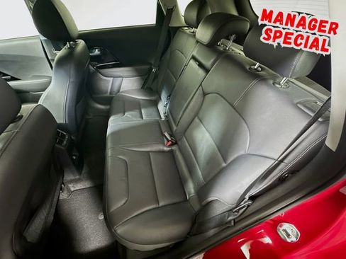 Used 2018 Kia Niro Touring image 25