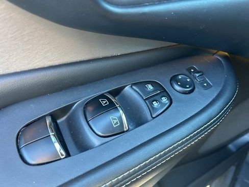 Used 2019 Nissan Murano SL image 16