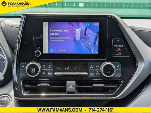 Used 2023 Toyota Highlander XLE FWD image 28