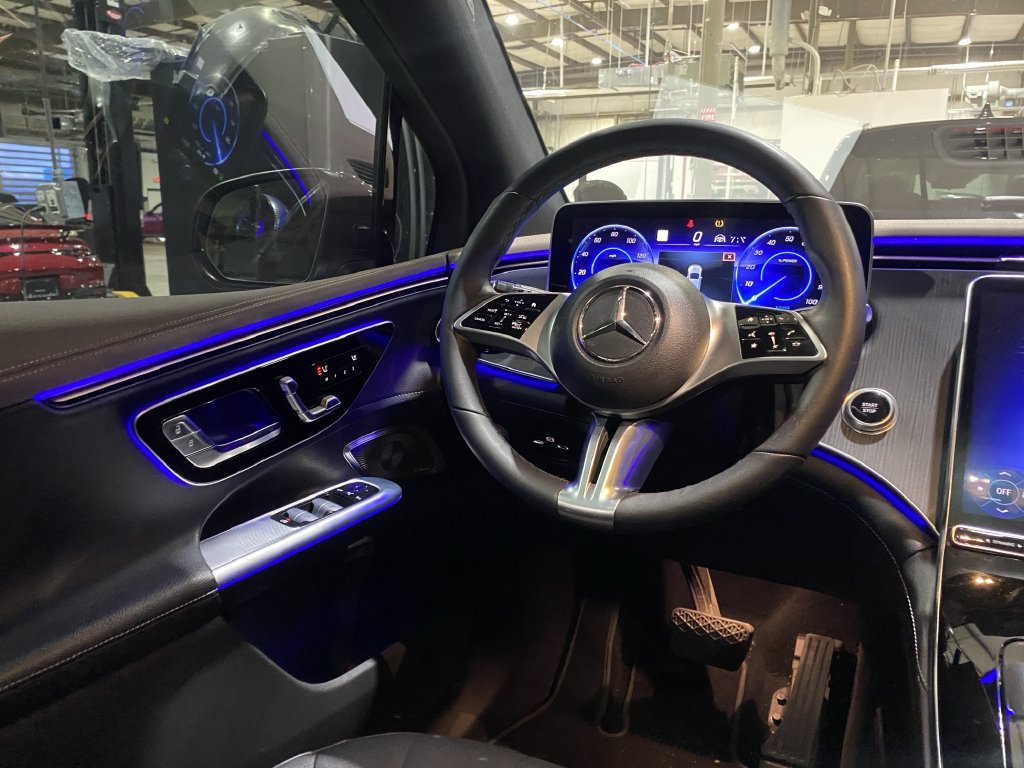 Certified 2023 Mercedes-Benz EQE 350+ SUV image 3