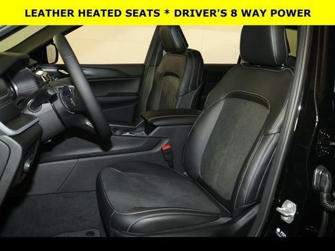 New 2025 Jeep Grand Cherokee L Altitude image 5