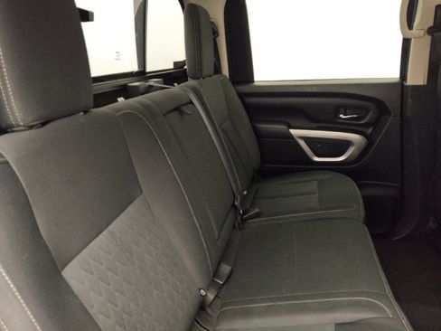 Used 2019 Nissan Titan SV RWD image 19