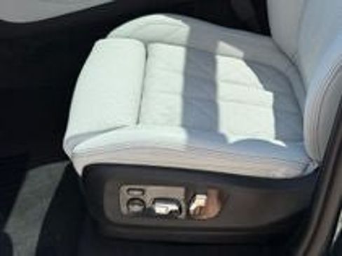 Used 2026 BMW X5 xDrive40i w/ Climate Comfort Package AWD/4WD image 23