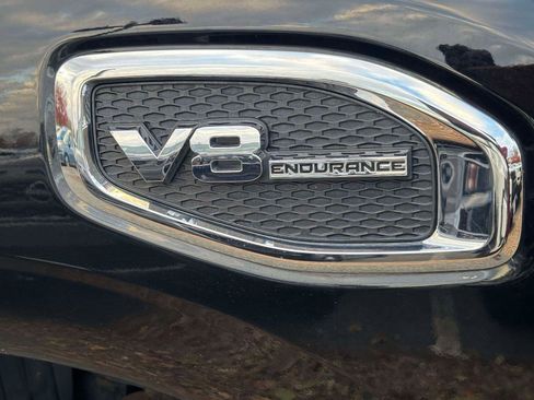 Used 2022 Nissan Titan S image 11