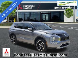 Used 2024 Mitsubishi Outlander SE Black Edition FWD video 1