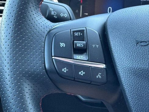 Used 2025 Ford Escape ST-Line AWD/4WD image 16