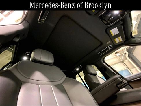 Used 2024 Land Rover Range Rover SE image 14