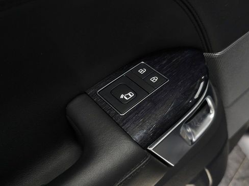 Used 2022 Land Rover Range Rover Sport HSE Silver Edition image 33