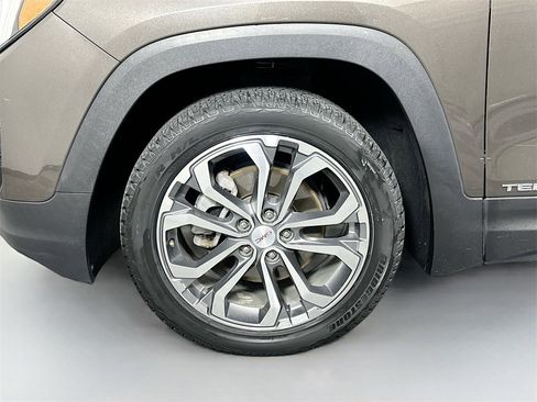 Used 2019 GMC Terrain SLT w/ Preferred Package image 29