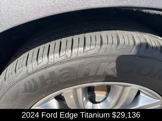 Used 2024 Ford Edge Titanium AWD/4WD image 10