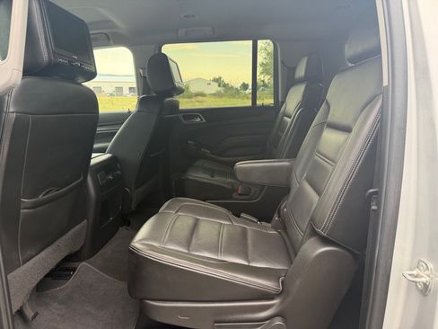 Used 2020 GMC Yukon XL Denali AWD/4WD image 28