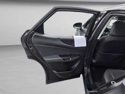 Certified 2025 Lexus NX 250 FWD w/ Towing Package (2000 Lbs) image 22