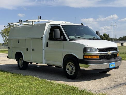 Used 2020 Chevrolet Express 3500 w/ Power Convenience Package RWD image 8